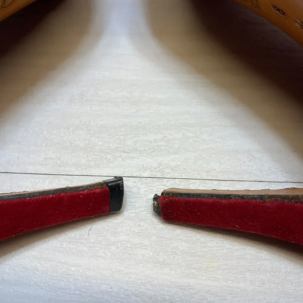 Vintage Yves Saint Laurent Heel Pumps Women Size 8 N Red Suede Pointed Toe - Picture 3 of 11